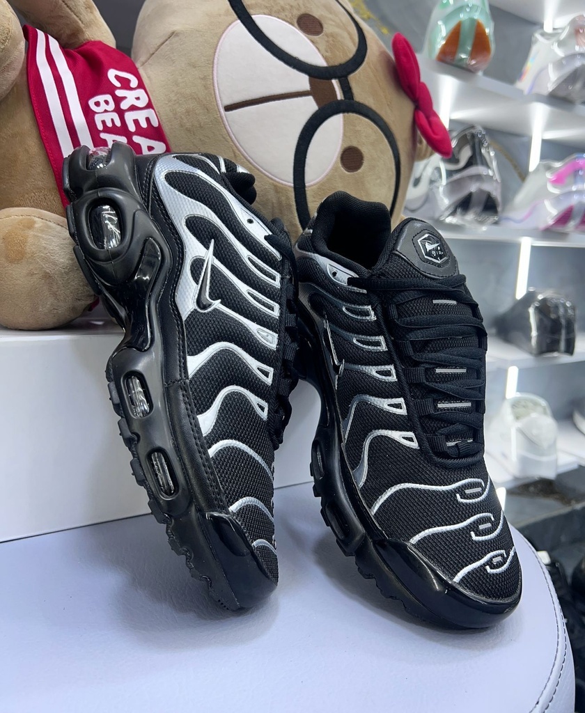 Nike Tn Negro Platiado NK788