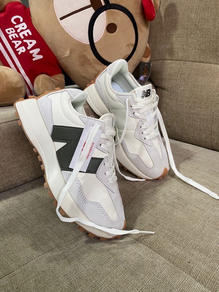 New Balance 327 Beige Verde NB88