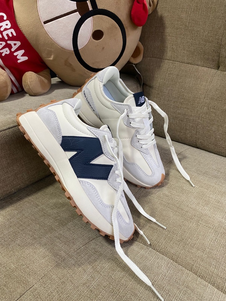 New Balance 327 Beige Turqui NB89