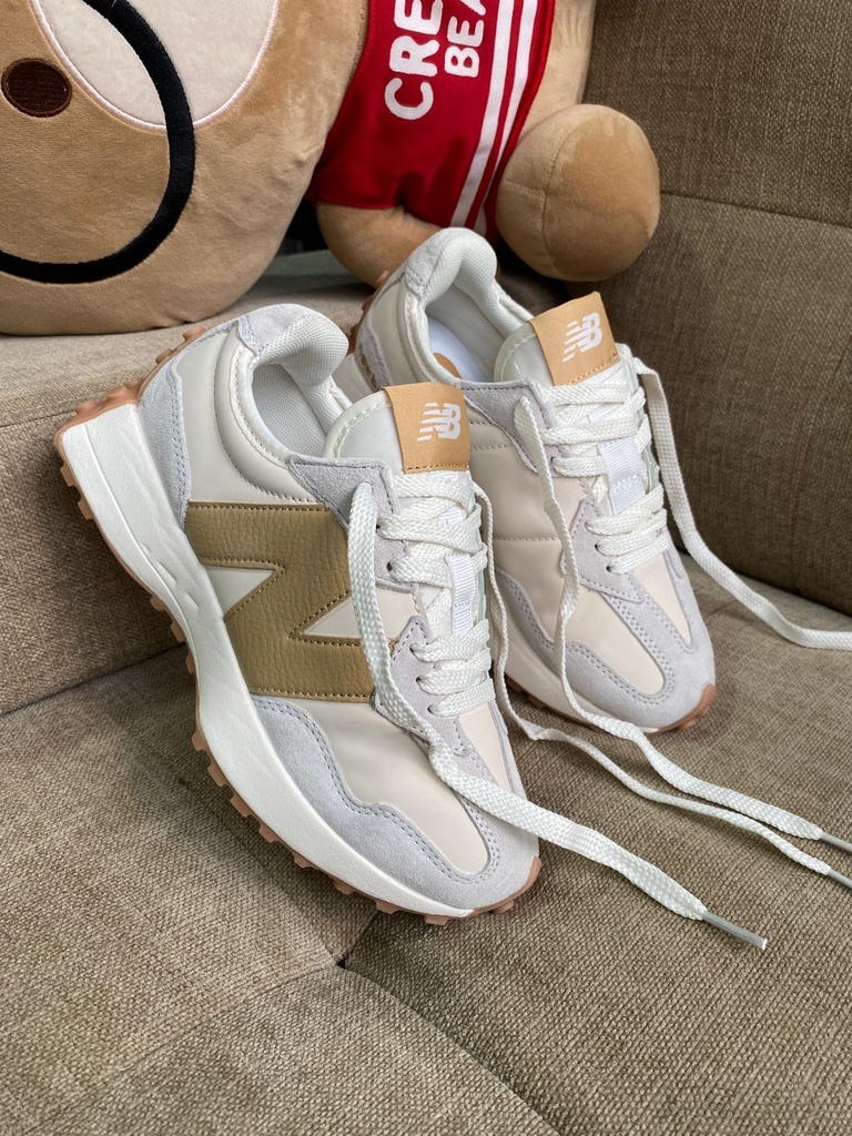 New Balance 327 Beige Dorado NB109