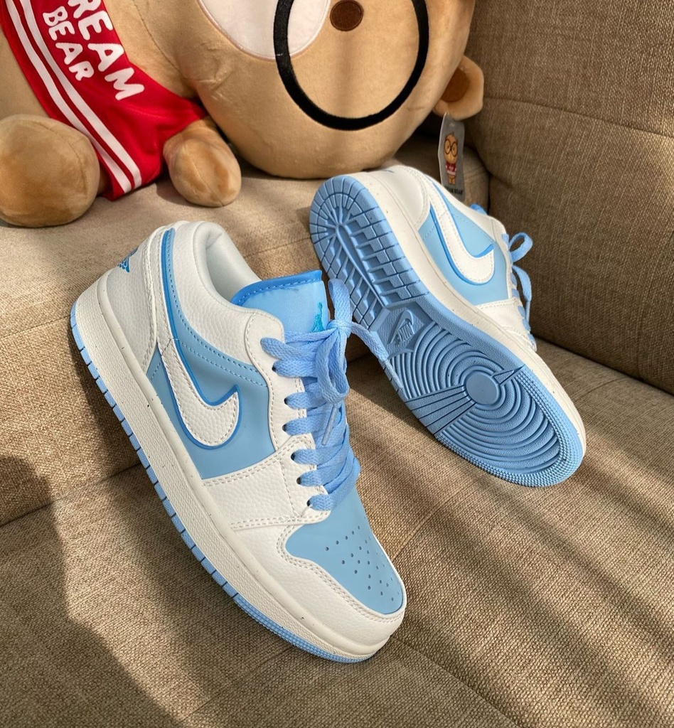 Jordan Retro 1 Bajita Blanco Azul JD183