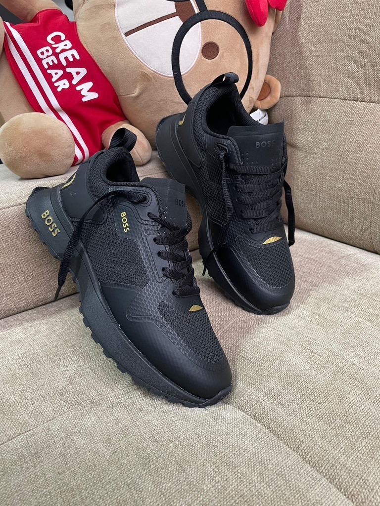 Hugo Boss Letras Negro Dorado HB16