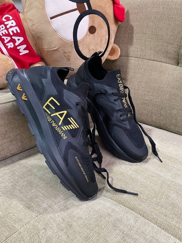 Armani X8 Negro Dorado AR15