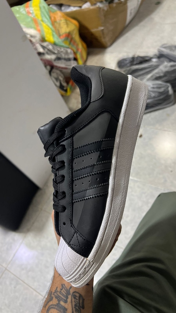 Adidas Superstar Negro Reflectivo AD312