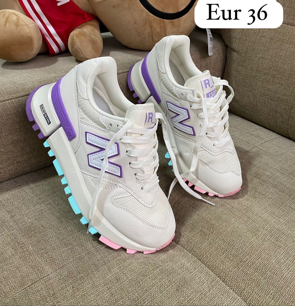 New Balance 1300 Beige Morado NB72