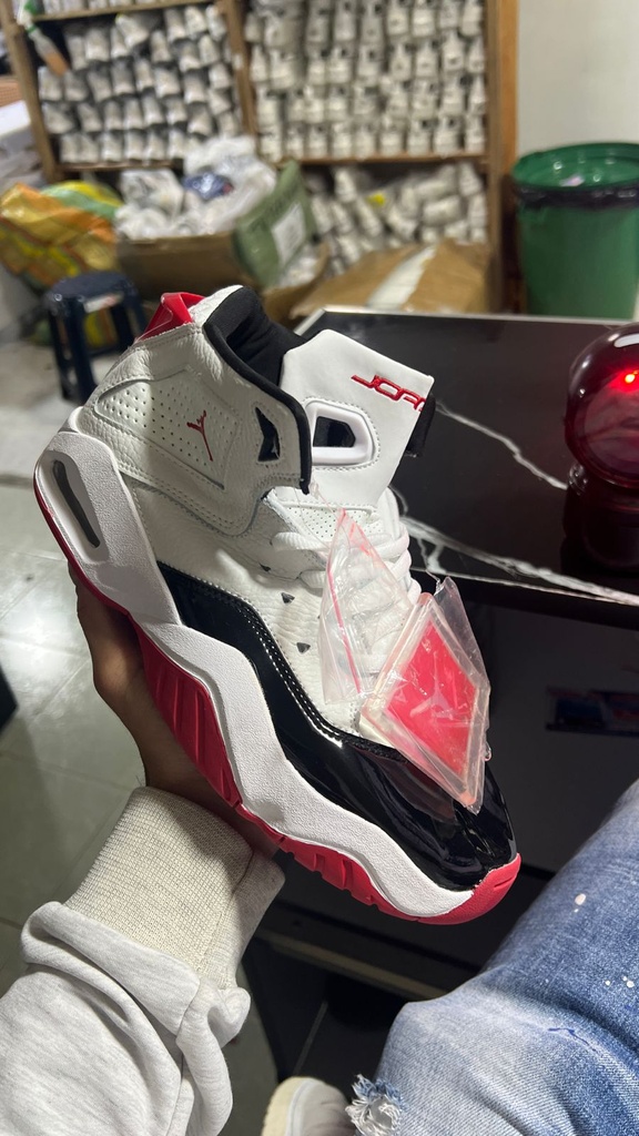 Jordan B-Loyal White Red Black JD225