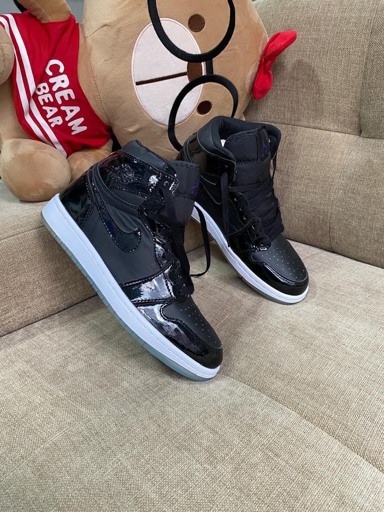 Jordan Retro 1 Negro Charol JD179