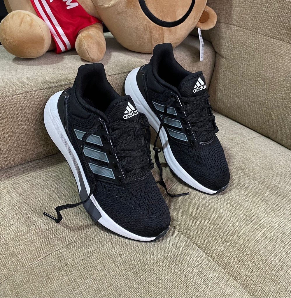 Adidas EQ21 Negro Blanco AD381