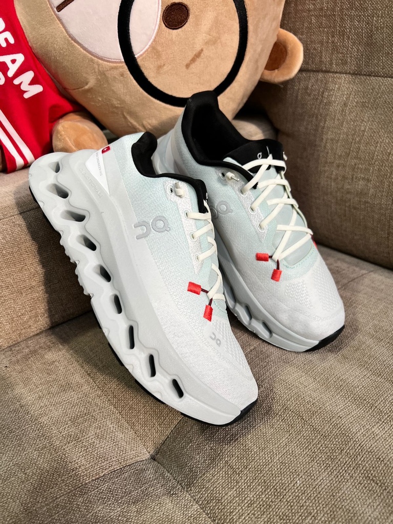 On Cloud Loewe Blanco Menta OC2