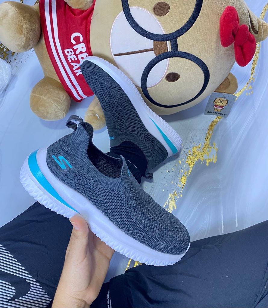 Skechers Gris Linea Azul  SK9