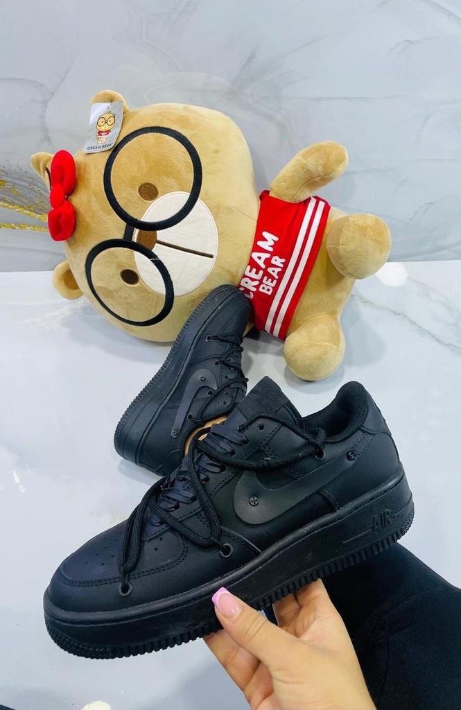 Nike AF1 Negro Cordon Cuero 