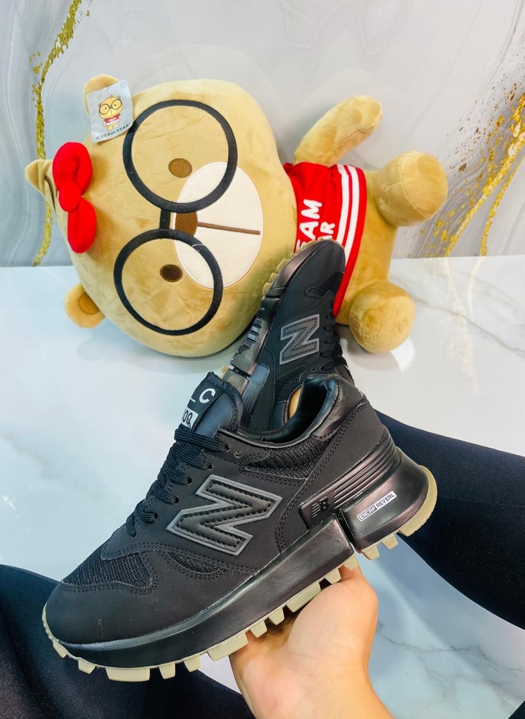 New Balance Vibran Negro Suela Goma 