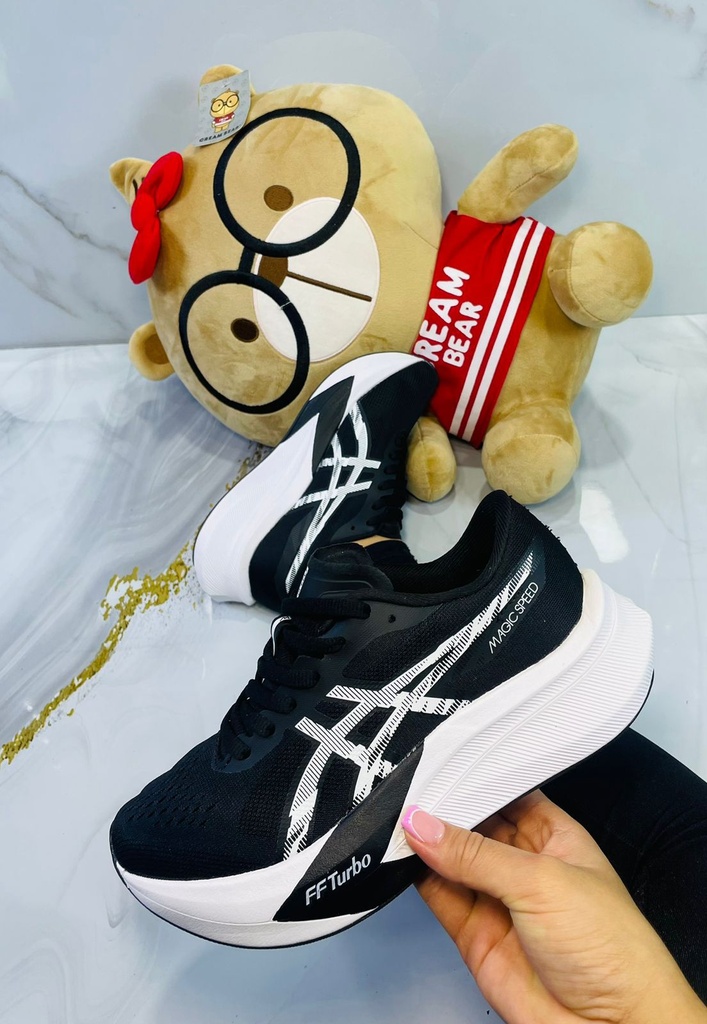 Asics Negra Suela Blanca 