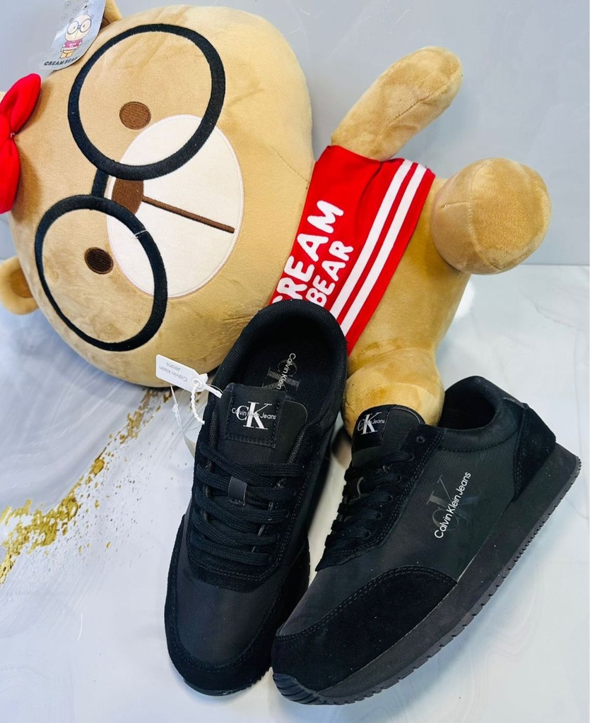 Calvin Klein Toda Negra