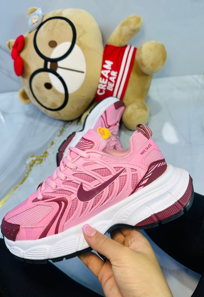 Nike Skate Rosado Oscura Suela Blanca 