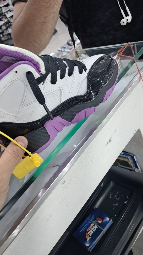 Jordan Royal Blanco Morado