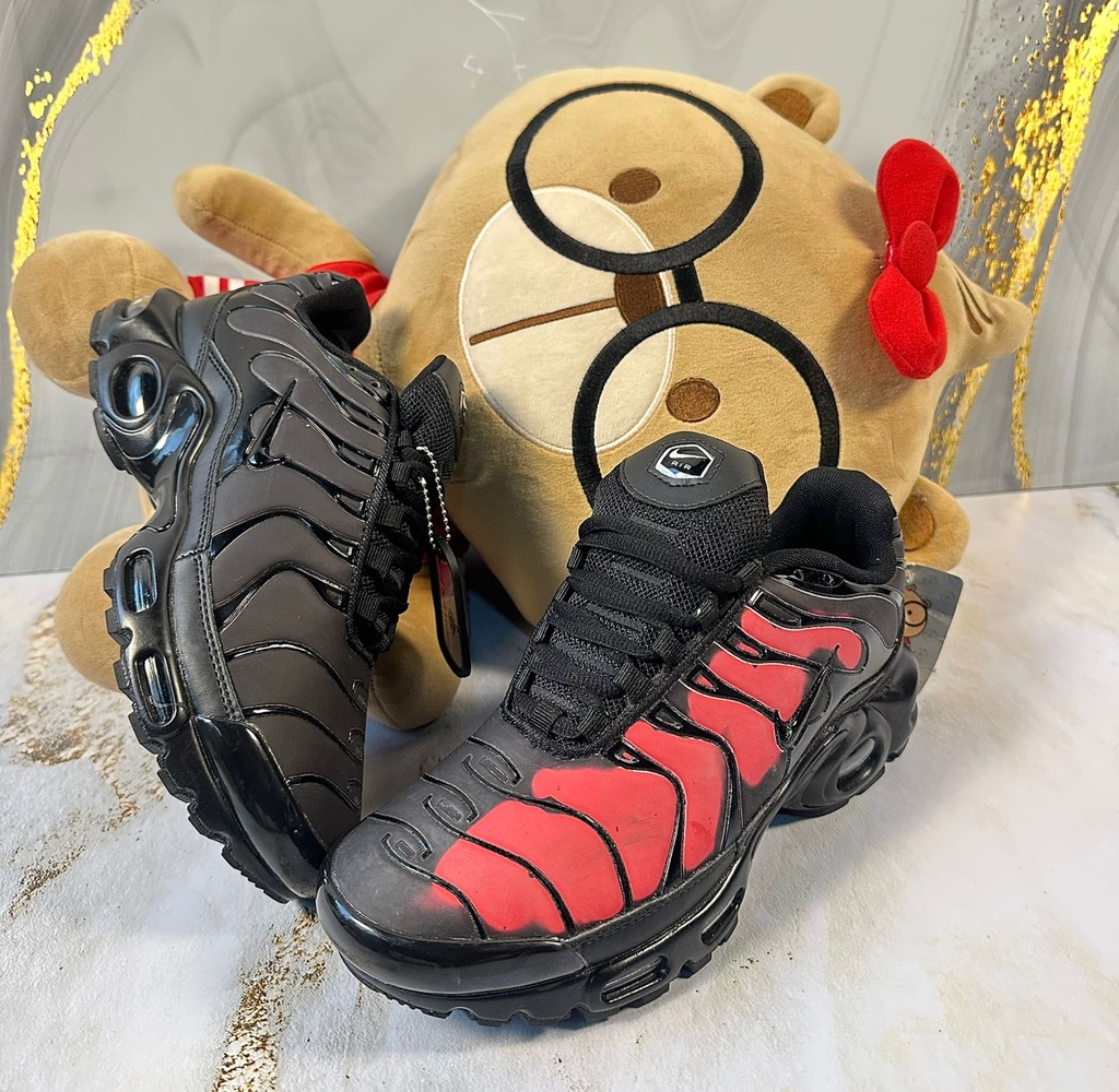 Nike Tn Negro-Rojo (Cambia Color)