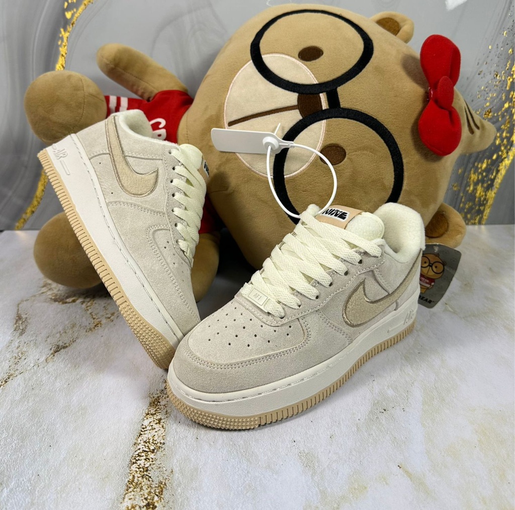 Nike AF1 Beige-Gamuza