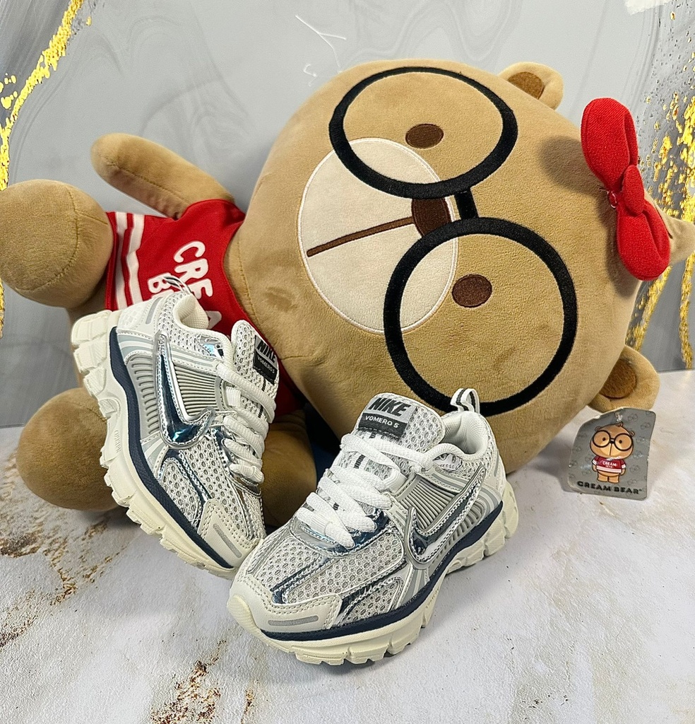 Nike Vomero Gris Beige Chulo Plateado Niño
