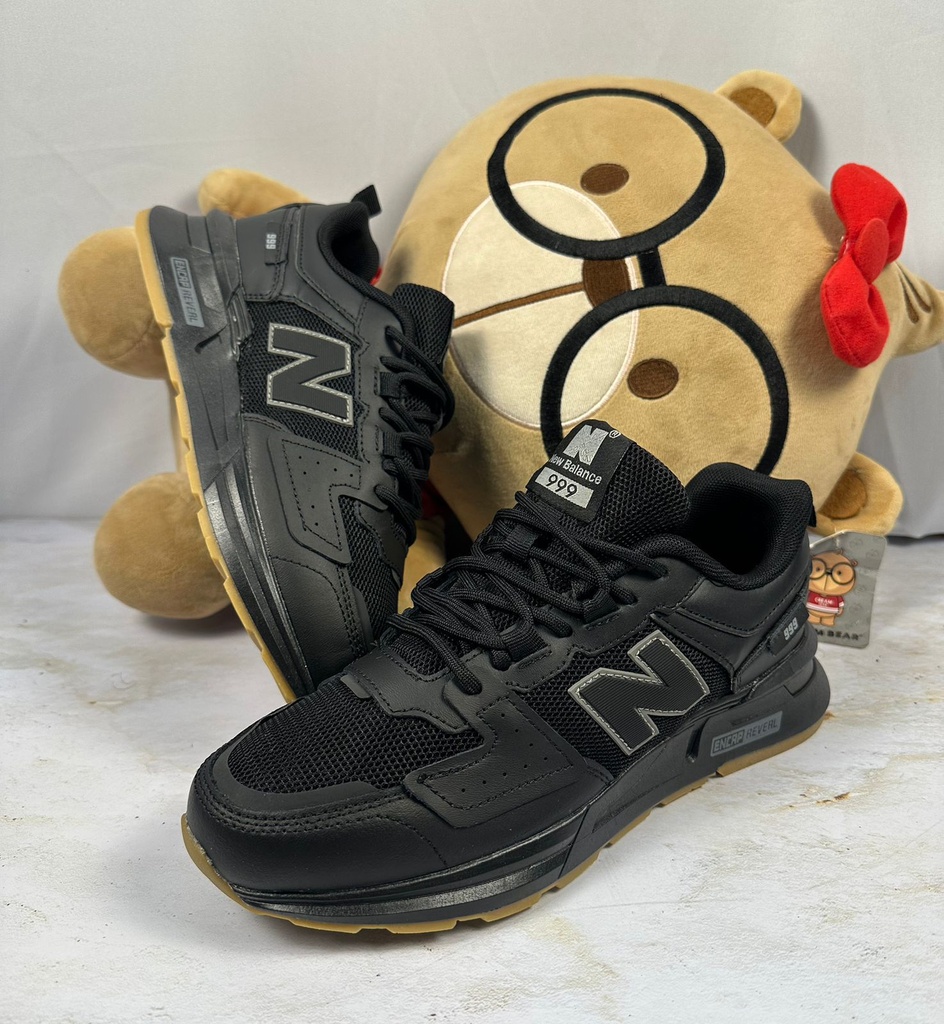 New Balance 999 Negro-Suela Goma