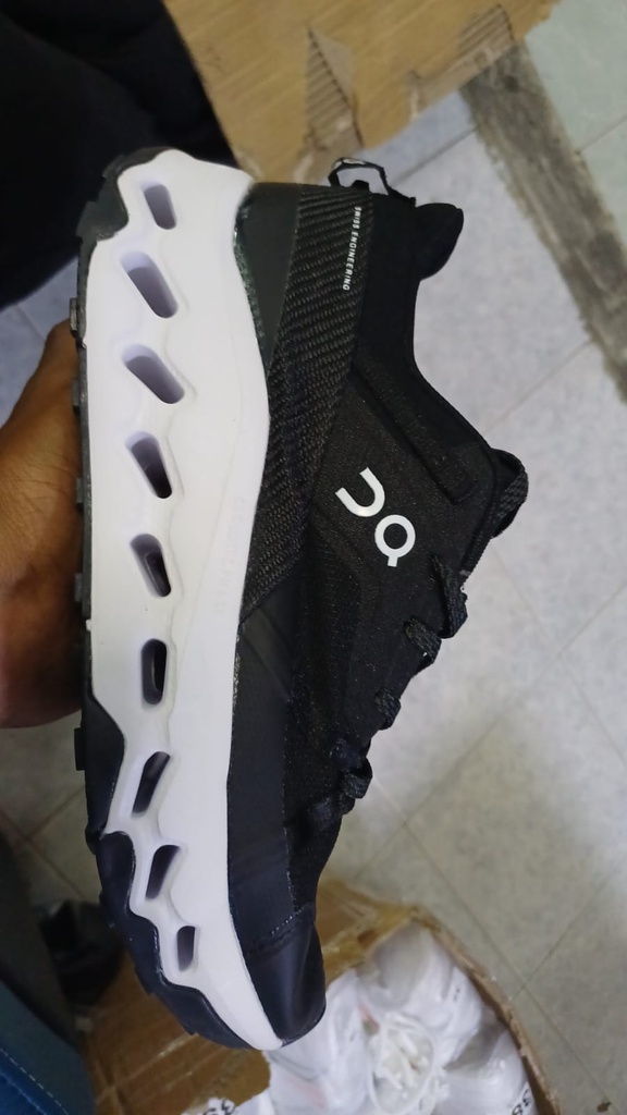 OnCloud Negro-Blanco