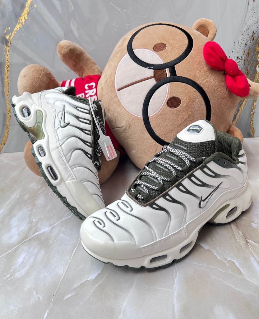 Nike Tn Beige-Verde