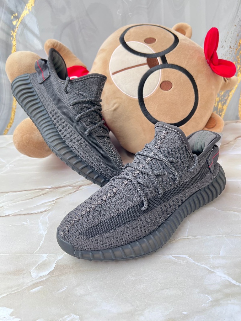 Adidas YZ350 Negro 