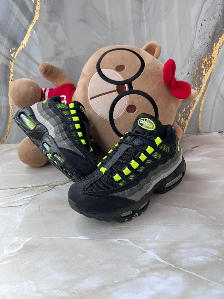 Nike 7 Camaras Negro-Chulo Neon