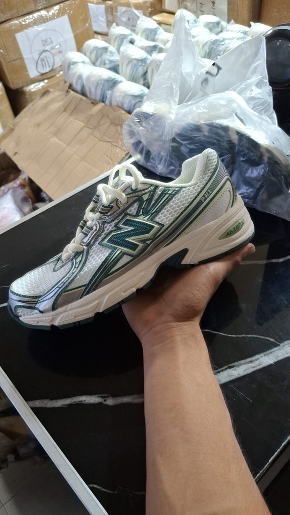 New Balance 740 Beige Verde