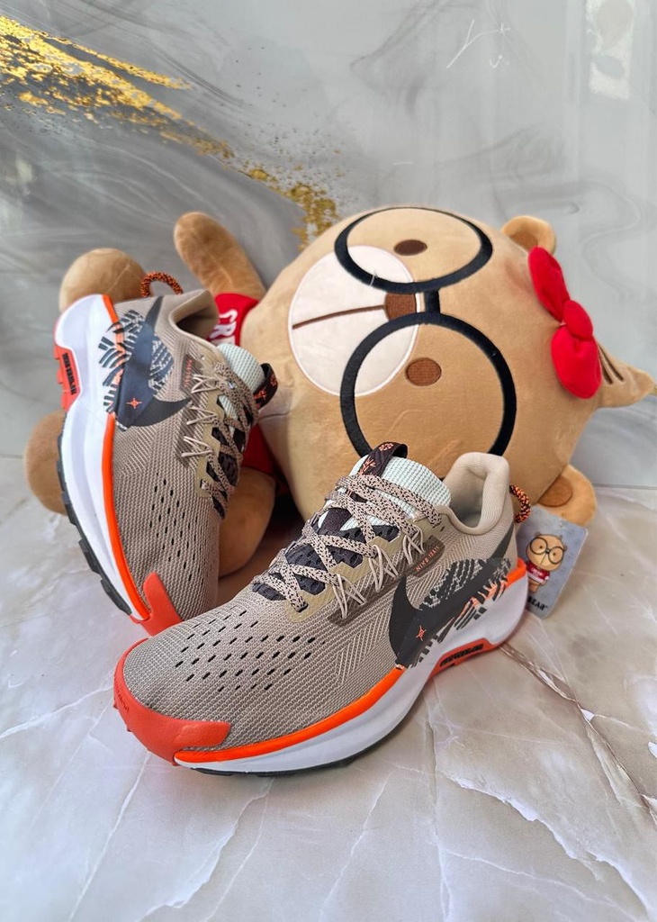 Nike Trail Cafe Naranja