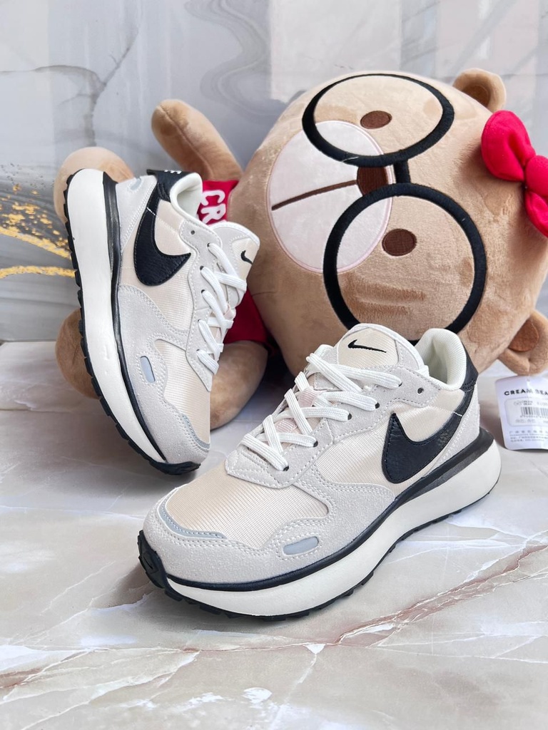 Nike Wafle Beige Chulo Negro