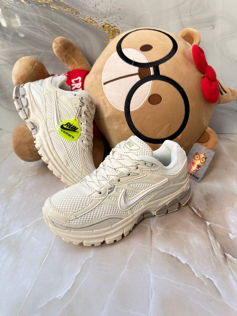 Nike Vomero 6 Beige Cafe Claro