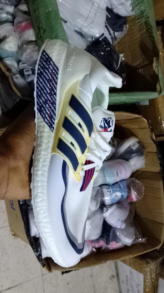 Adidas Ultraboost Blanca Linea Negra