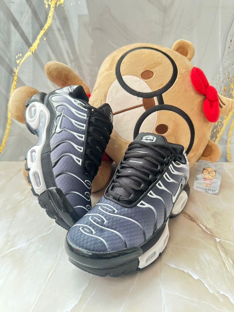 Nike Tn Negro-Gris Chulo Blanco