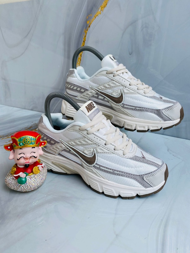 Nike Iniator Beige Gris