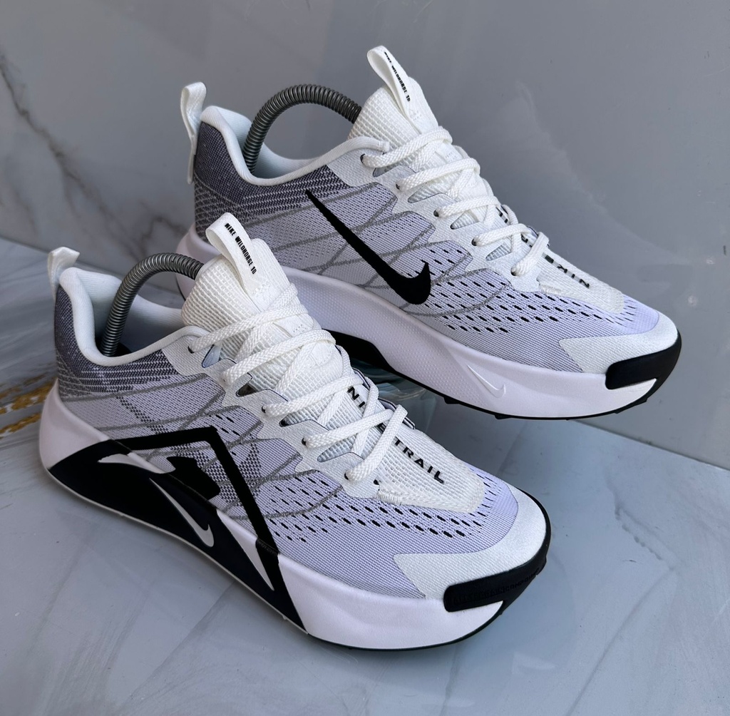 Nike Trail Wildhorse Gris Blanco