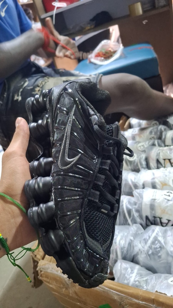 Nike Shox Gusano Negro-Todo