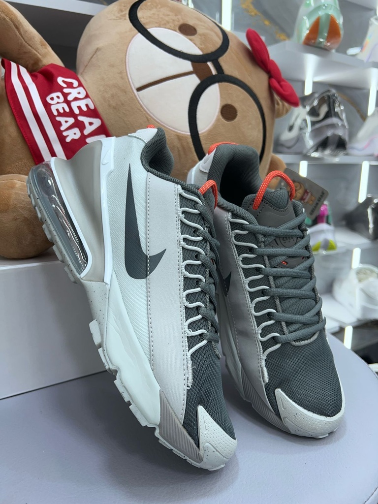 Nike X Pulse Gris Zapote NK785