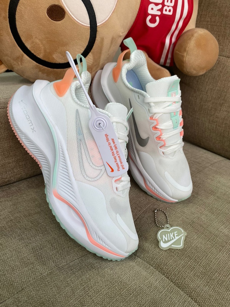 Nike ZoomX Blanca Salmon NK747