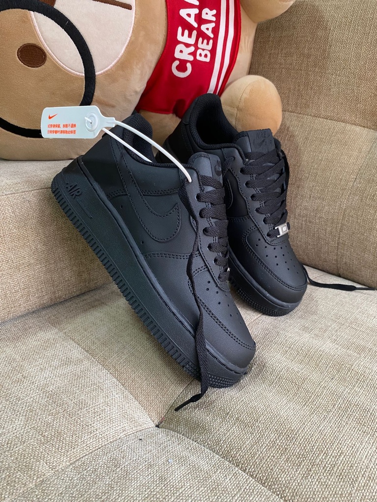 Nike Air Force One Clasica Negra NK10022