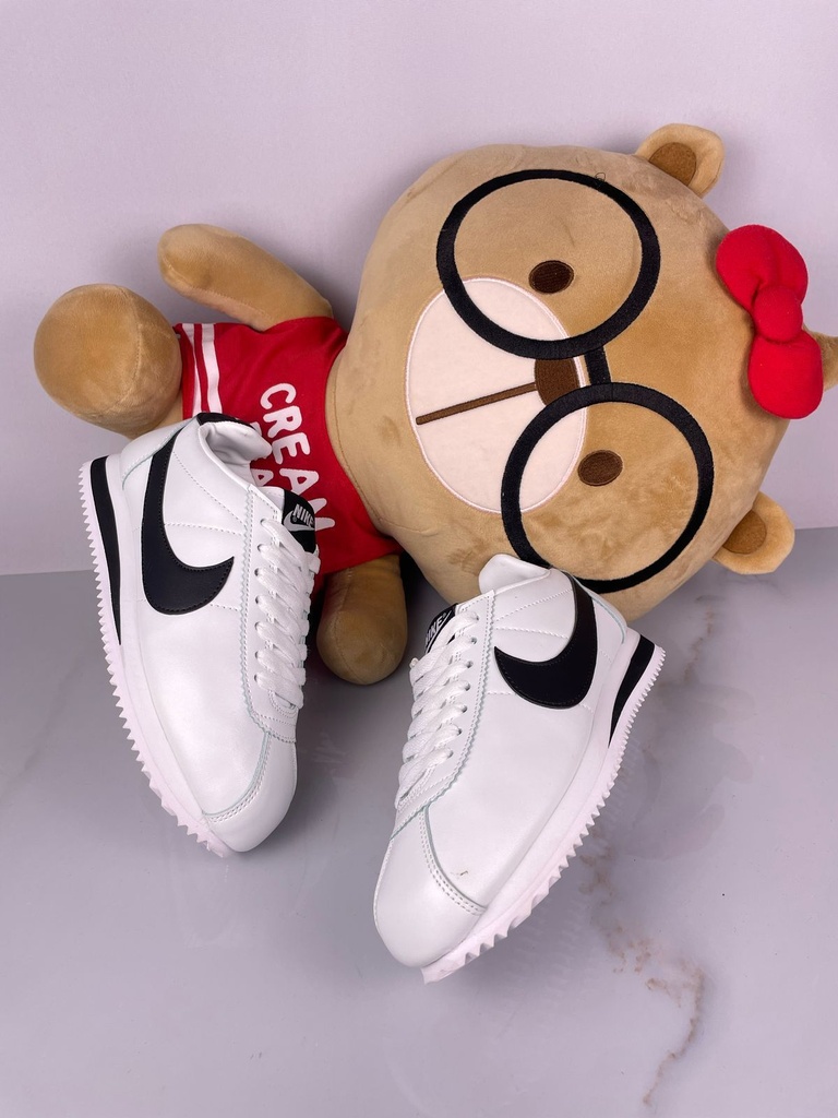 Nike Cortez Blanco Linea Negra NK781