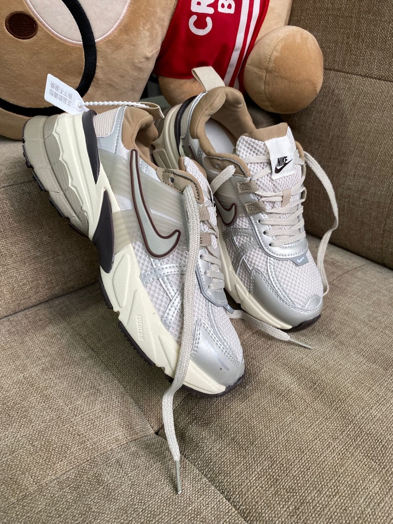 Nike Cushlom Beige Cafe NK723