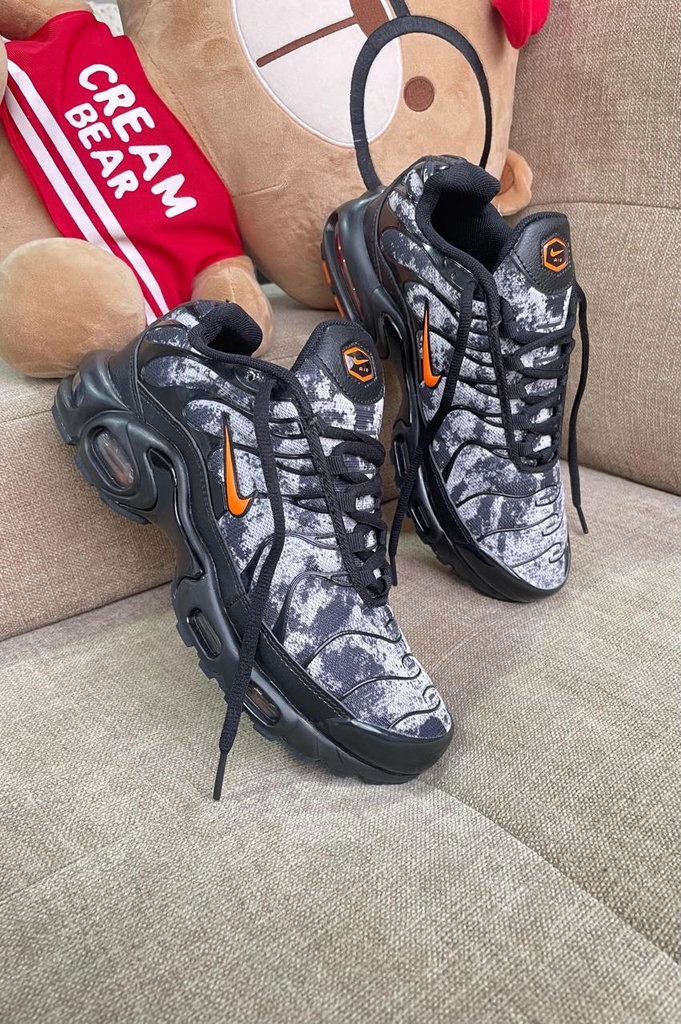 Nike Tn Negro Camuflado NK649