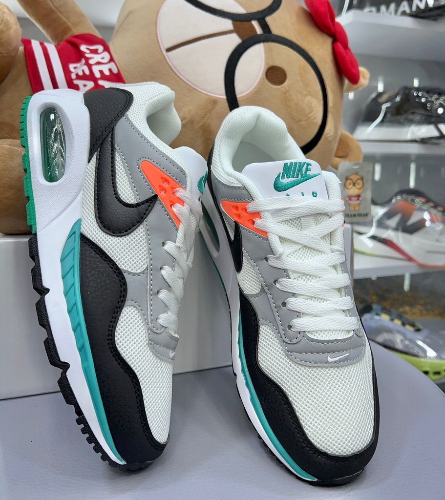 Nike Corralete Negro Blanco NK562