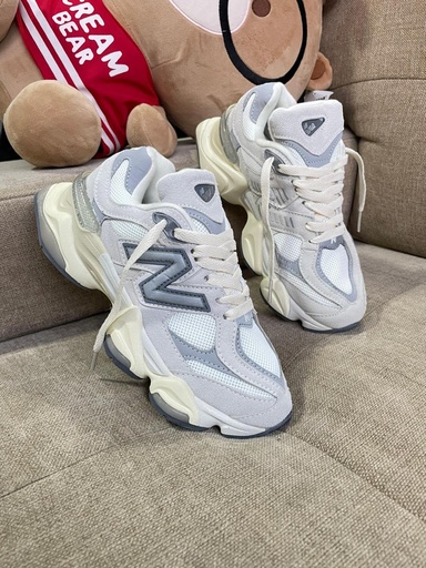 New Balance 9060 Gris Beige