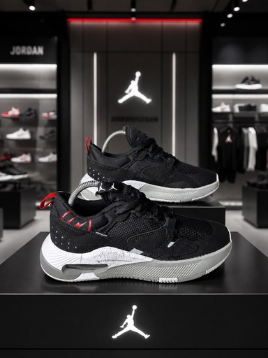 Jordan Cadence Gris Claro Rojo JD165