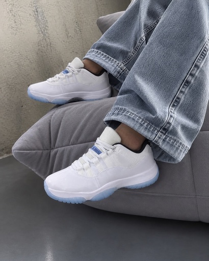 Jordan Retro 11 Bajito Blanco Azul 