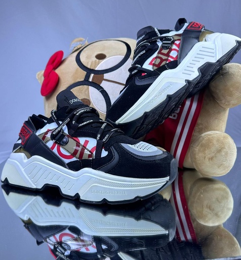 Dolce Milano #2 Negra Rojo Suela Blanco DG25