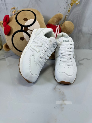 New Balance 574 Blanco Suela Goma NB33