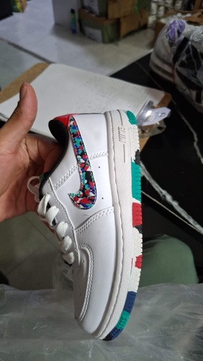 Nike AF1 Niño Negro Suela Colores NN73